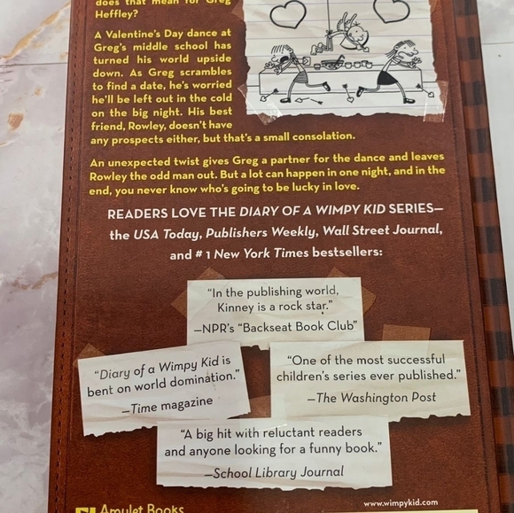 New dairy of a wimpy kid book 7 (The Third Wheel) - Picture 2 of 3